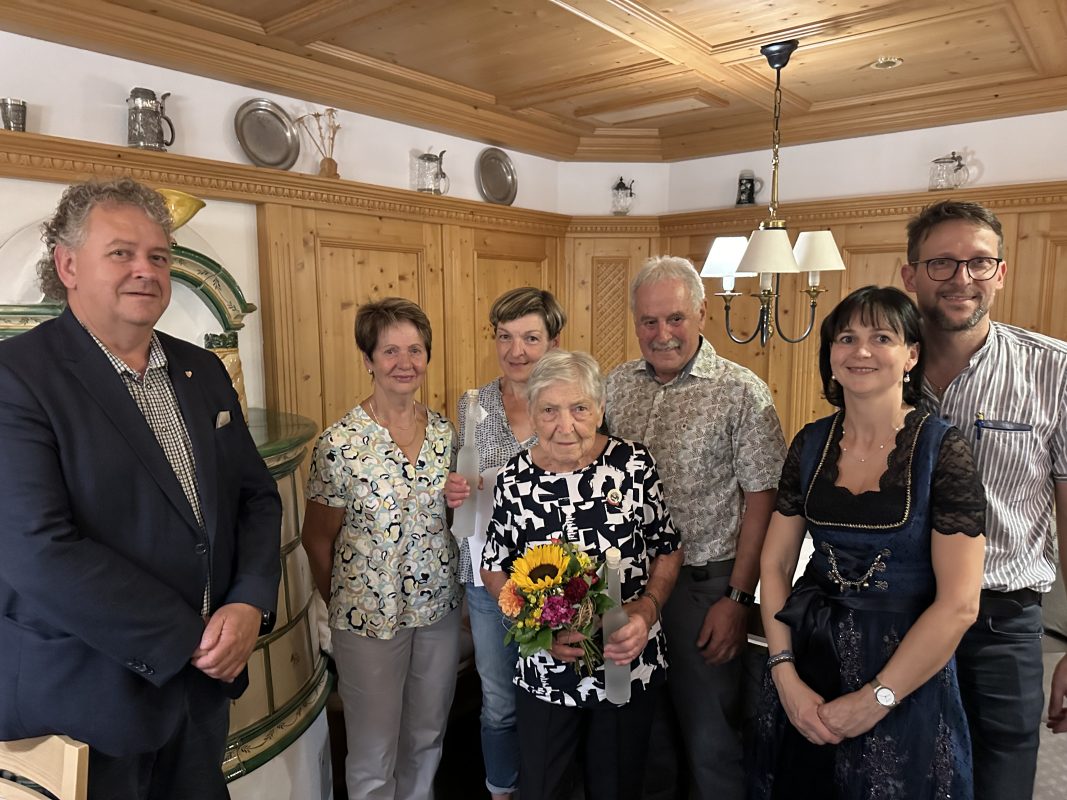 30 Jahre Familie Emma und Erika Erhardt